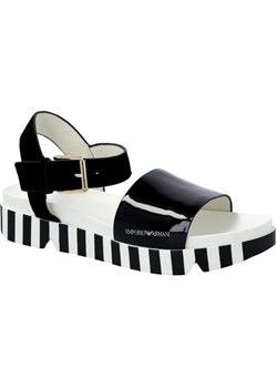 Emporio Armani sandały damskie czarne casual z klamrą na płaskiej podeszwie w paski 