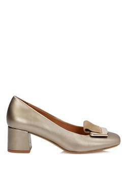 Czółenka Kazar bez wzorów bez zapięcia z okrągłym noskiem 