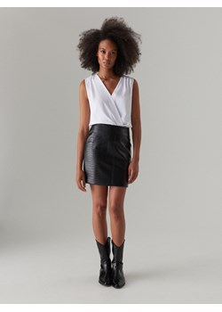 Spódnica Mohito na wiosnę ze skóry ekologicznej mini bez wzorów 