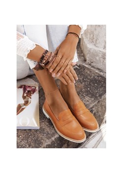 Mokasyny DeeZee brązowe bez wzorów bez zapięcia na jesień 