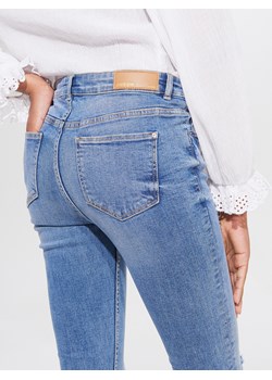 Jeansy damskie Mohito gładkie 