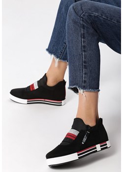 Sneakersy damskie Born2be na koturnie młodzieżowe 