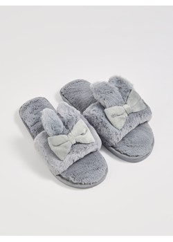 Kapcie damskie Sinsay szare 