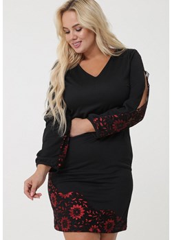 Sukienka Born2be z długim rękawem 