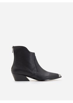 Botki Reserved z zamkiem 