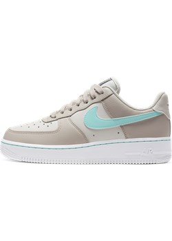Buty sportowe damskie Nike dla biegaczy air force na platformie młodzieżowe bez wzorów 
