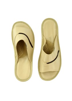 Skórzane pantofle damskie ze sklepu JK-Collection w kategorii Kapcie damskie - zdjęcie 78499278