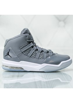 Białe buty męskie jordan, wiosna 2020 w Domodi Białe buty męskie jordan, wiosna 2020 w Domodi