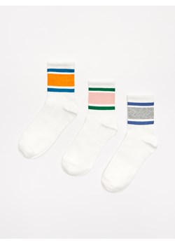 Cropp - Skarpetki 3 pack - biały ze sklepu Cropp w kategorii Skarpetki damskie - zdjęcie 80642646