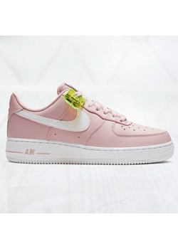 Buty sportowe damskie Nike air force bez wzorów różowe sznurowane 