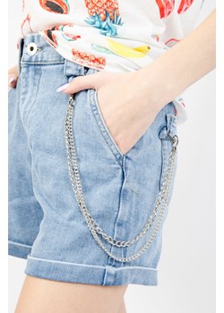 Jeansowe szorty z wysokim stanem + łańcuszek ze sklepu olika.com.pl w kategorii Szorty - zdjęcie 92905718