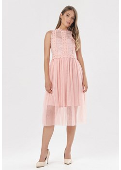 Różowa Sukienka Ortiz ze sklepu Born2be Odzież w kategorii Sukienki - zdjęcie 95000887