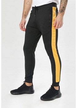 Czarno-Żółte Spodnie Clysiphe ze sklepu Born2be Odzież w kategorii Spodnie męskie - zdjęcie 95012655