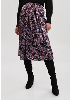 Czarna Spódnica Nephedise ze sklepu Born2be Odzież w kategorii Spódnice - zdjęcie 95756757