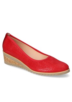 Czółenka Arka BI5361/1767+433 Czerwone zamsz ze sklepu Arturo-obuwie w kategorii Czółenka - zdjęcie 95766608