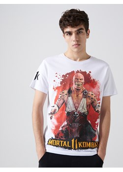 Cropp - Koszulka z nadrukiem Mortal Kombat - biały ze sklepu Cropp w kategorii T-shirty męskie - zdjęcie 99068556