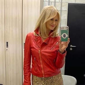 64-latka zostawia w tyle młode celebrytki. Wciąż wygląda jak milion dolarów