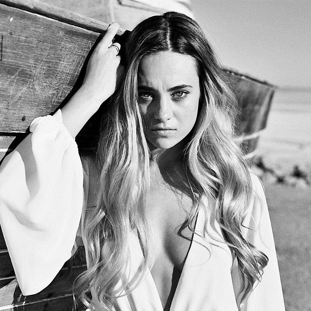 Na randkę, na wakacje, do pracy – biały total look