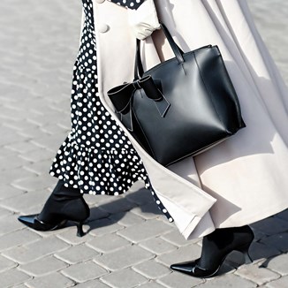 Czarno-białe stylizacje. Jak nosić ponadczasowe kolory w duecie? Poznaj modne pomysły na look - zdjęcie produktu