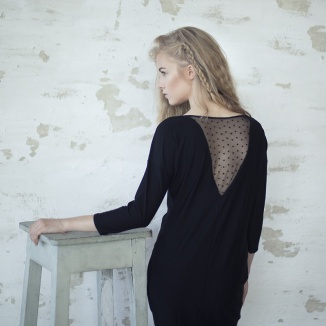 Gorący trend na chłodne dni - odkryte plecy