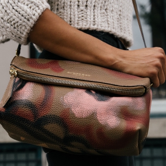 Hit sezonu - torebka listonoszka