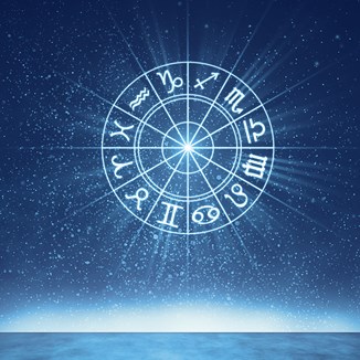 Horoskop na grudzień 2020 - dowiedz się, co czeka Cię w miłości, finansach i w modzie!