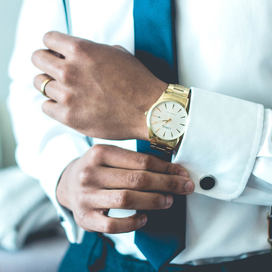 Jak prasować koszule i jak je składać? Poradnik