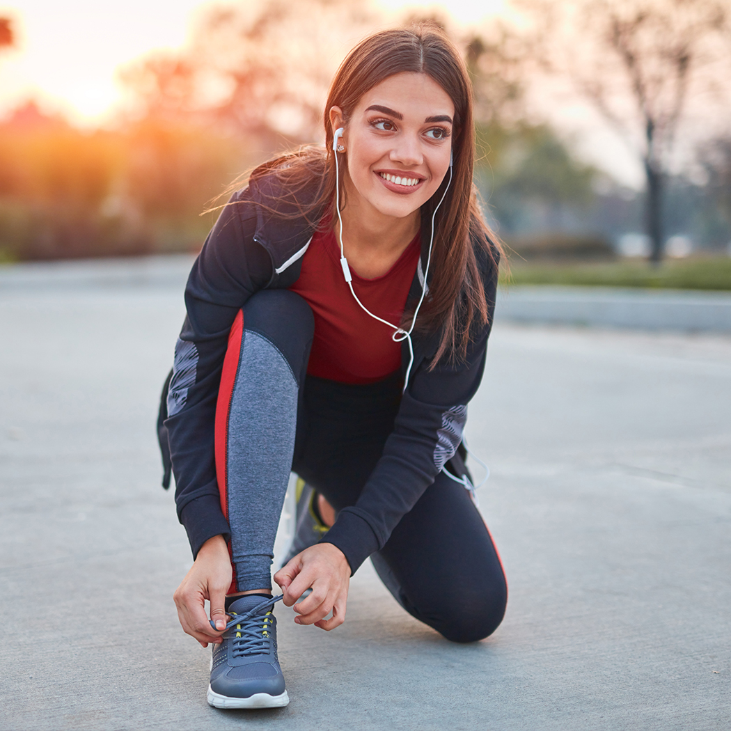 Jak wybrać buty do biegania? Sprawdzamy na co zwrócić uwagę przy zakupie obuwia biegowego [PORADNIK]