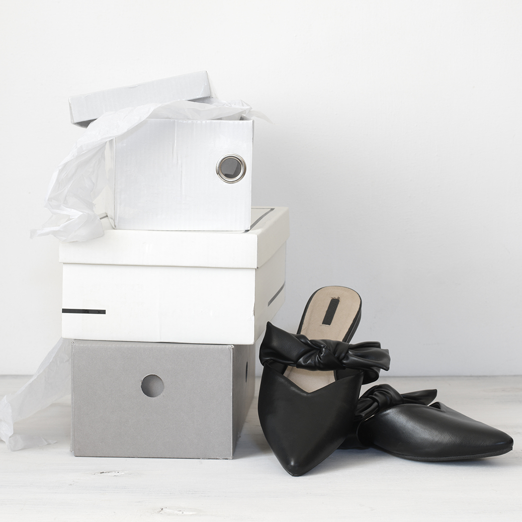 Jak wybrać rozmiar klapków? Sprawdź, jak dopasować letnie buty [PORADNIK]