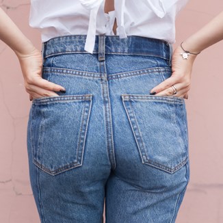 Jeansy damskie, które nigdy nie wychodzą z mody. Znajdź swój idealny fason! - zdjęcie produktu
