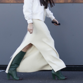 Ciepłe i modne dzianinowe sukienki