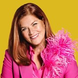 Już nie beż. To w tym kolorze chodzą teraz 60-latki. Soszyńska i Dowbor już mają go w szafie