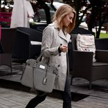 Kasia Tusk – stylizacje na zimę 2021/2022 modnej młodej mamy. Zainspiruj się stylem znanej blogerki