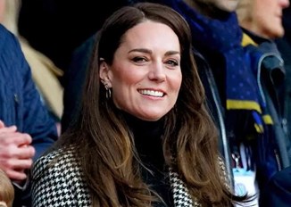 Kate Middleton pokazała się w swetrze. Tylko zobacz, jak go nosi 