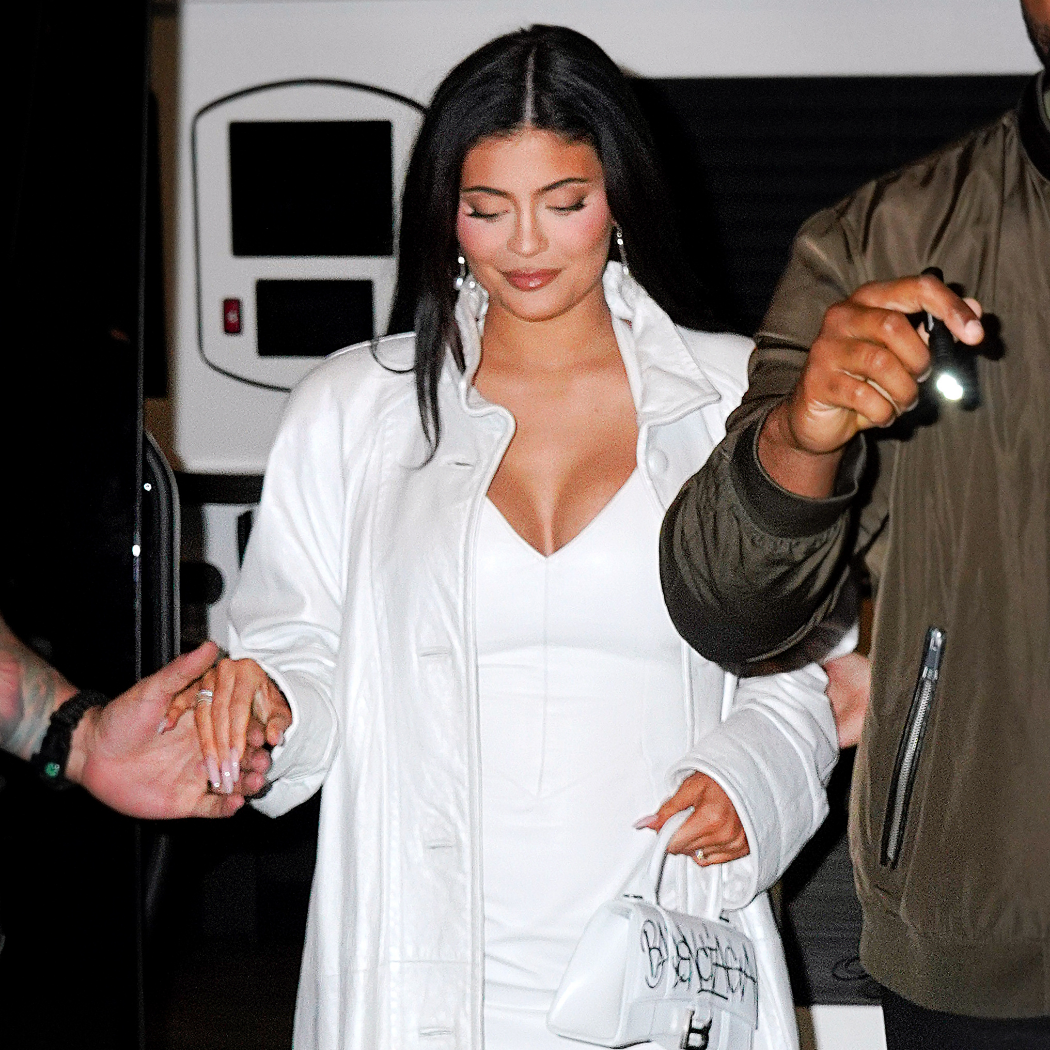 Kylie Jenner urodziła! Przypomnijmy sobie, jak wyglądała w drugiej ciąży [ZDJĘCIA]