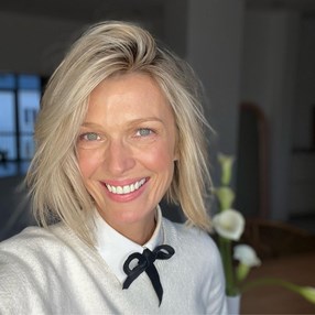 Masz cienkie włosy? Biegnij do fryzjera i poproś o fryzurę „na Magdę Mołek”