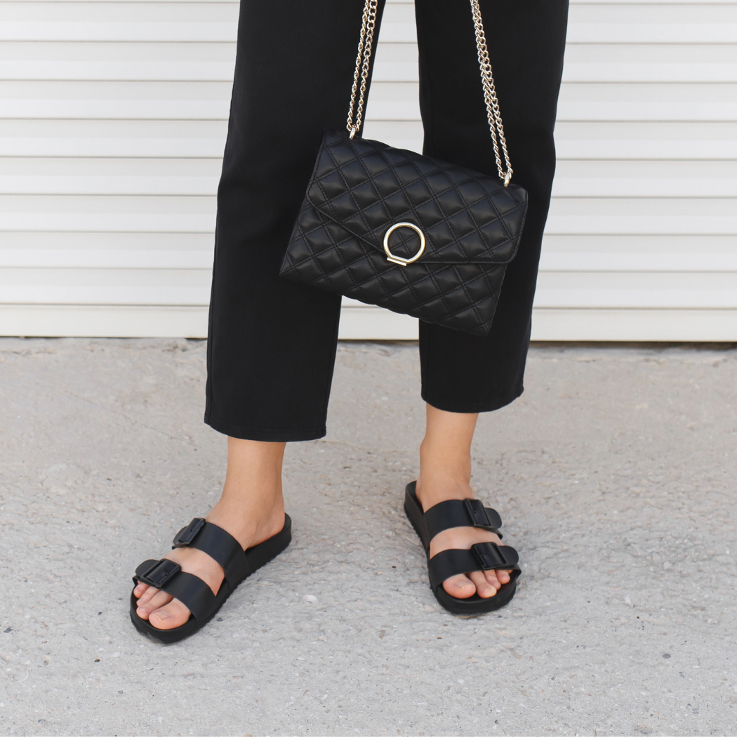Modele klapków w stylu Birkenstock – buty na korkowej podeszwie dla fashionistek i minimalistek