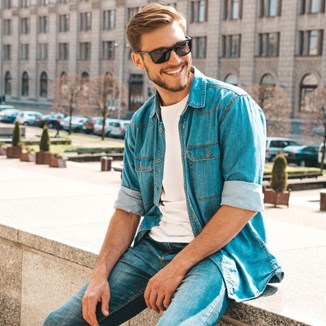 Modne jeansy męskie 2020 - jakie fasony są teraz na topie? - zdjęcie produktu