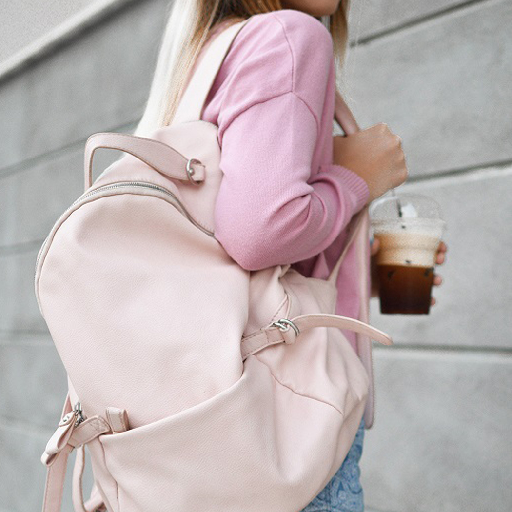 Najmodniejsze różowe dodatki na jesień