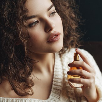 Perfumy damskie na jesień 2020 - przedstawiamy 7 najbardziej zmysłowych zapachów tego sezonu! - zdjęcie produktu