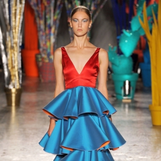 Przecenione sukienki koktajlowe - którą wybrać?