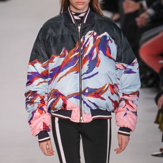 Sportowe kurtki na narty i snowboard