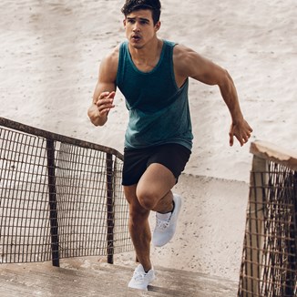 Strój do biegania męski – nie tylko wygodny, ale też stylowy. Sprawdź, jak go prawidłowo skomponować