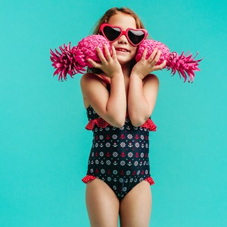 Stroje kąpielowe dla dziewczynek 2022 – jakie kostiumy będą najlepsze dla kilkulatek i nastolatek?
 - zdjęcie produktu