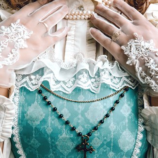 Styl wiktoriański w modzie - stwórz modną kreację inspirowaną strojami z XIX wieku! - zdjęcie produktu
