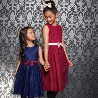 Świąteczne sukienki dla dziewczynek - pomysły na wigilijne stylizacje dla małej elegantki