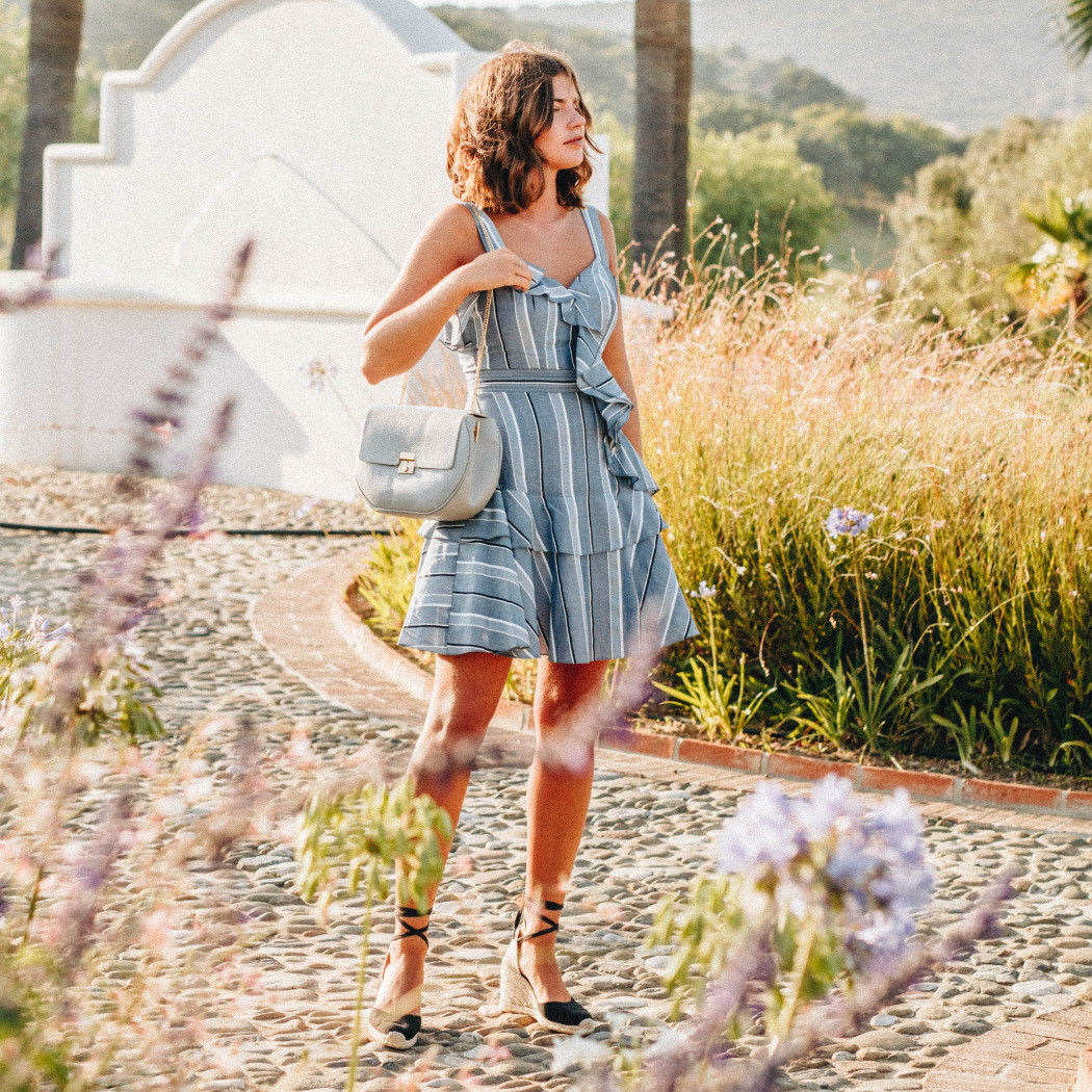 Tanie sukienki na lato. Sprawdź nasze typy!