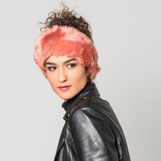 Ubrania i dodatki ze sztucznego futra