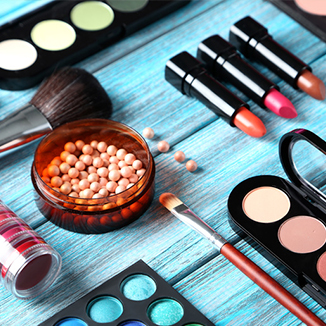 Chroming czy strobing? Pędzle do makijażu