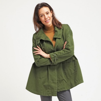 Wybór stylistki: kolor khaki